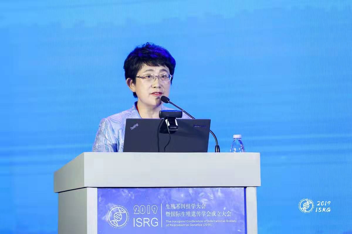 中国工程院三局局长易建,三局医药卫生学部办公室主任张文韬,国家自然