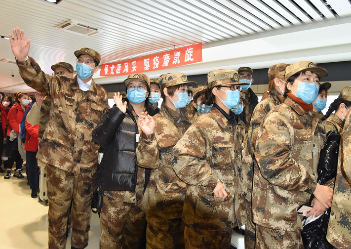 哈医大二院院长亲自挂帅!首批抗疫医疗队已出征武汉