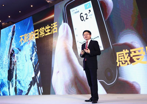 2. 雅培糖尿病业务中国总经理向宇博士隆重介绍辅理善瞬感扫描式葡萄糖监测系统_副本.jpg