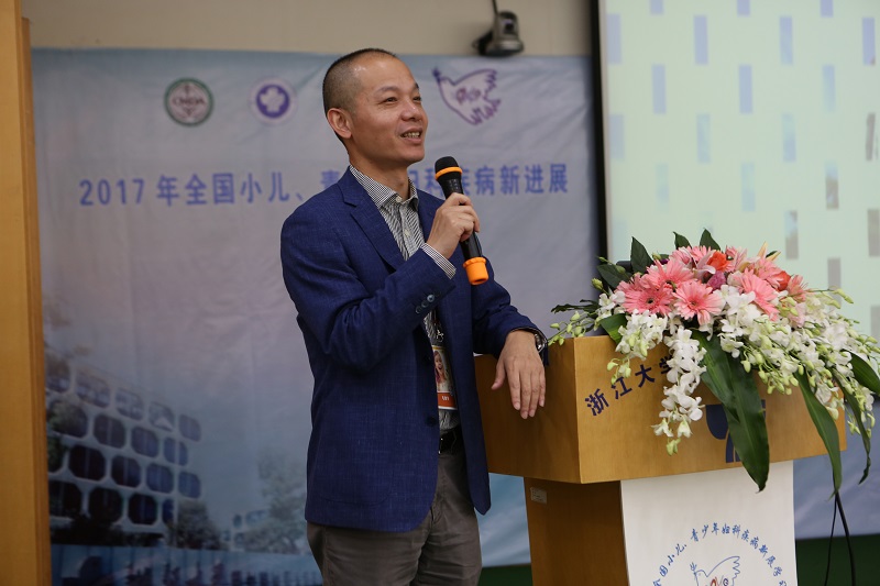毛建华近照1.jpg