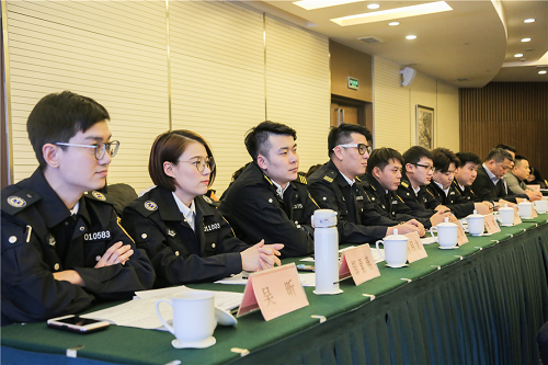 《生命时速·紧急救护120》一线医生代表.png