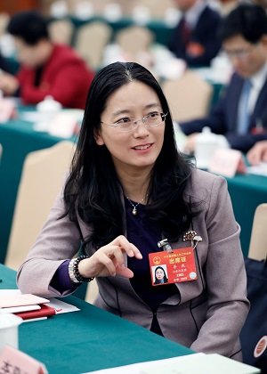 李燕.jpg