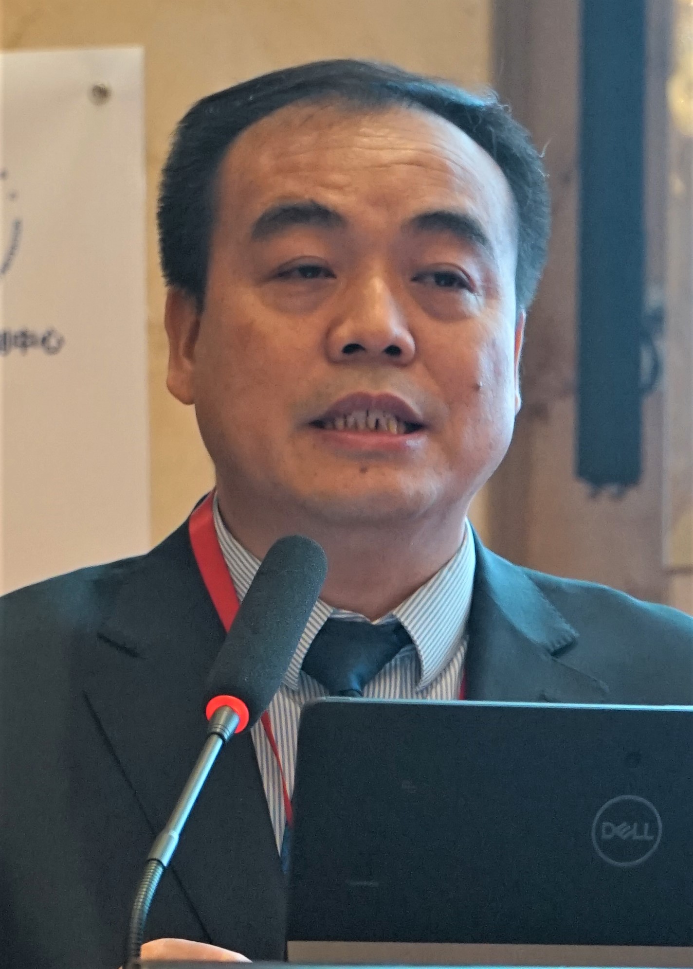 李新华书记.jpg