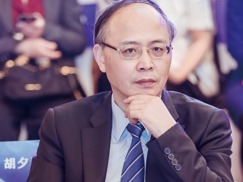 胡夕春.jpg
