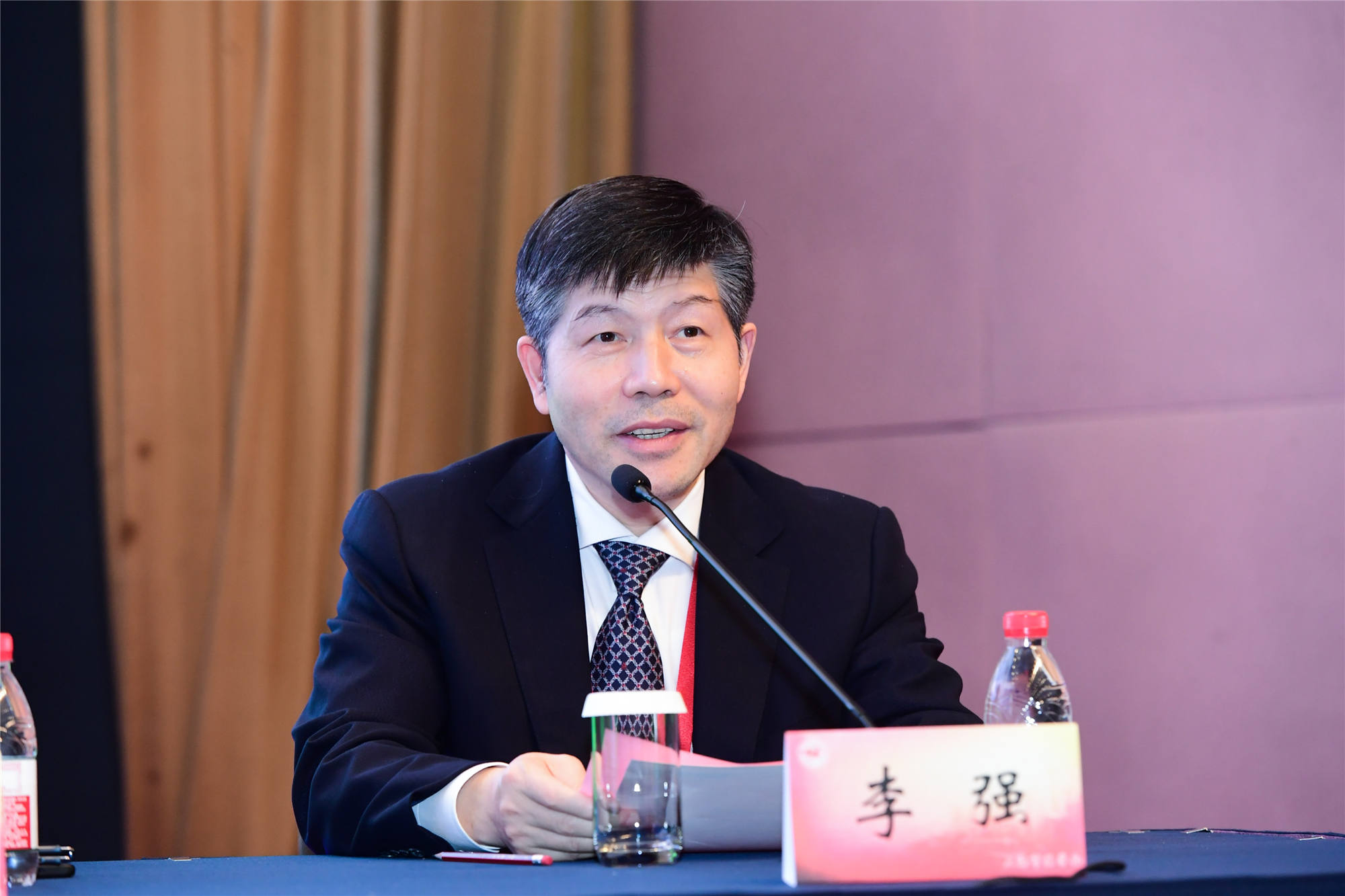 李强教授.jpg