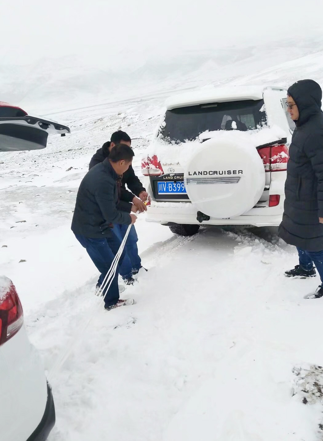 冒雪出诊.jpg