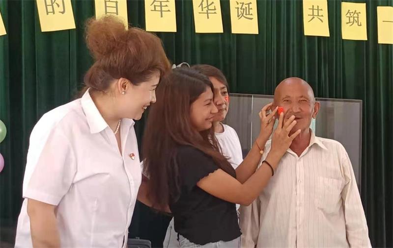 同庆党的百年华诞 共筑一个中国梦6.jpg