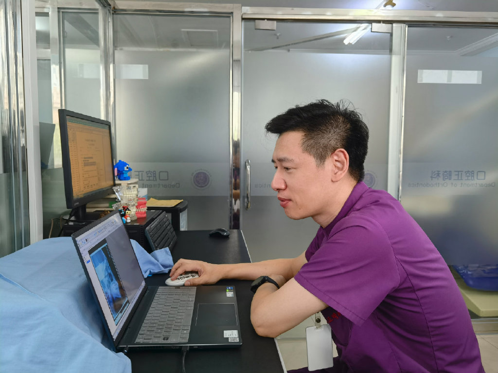 口腔多学科集体“发力”及早把埋伏牙“拯救”出来