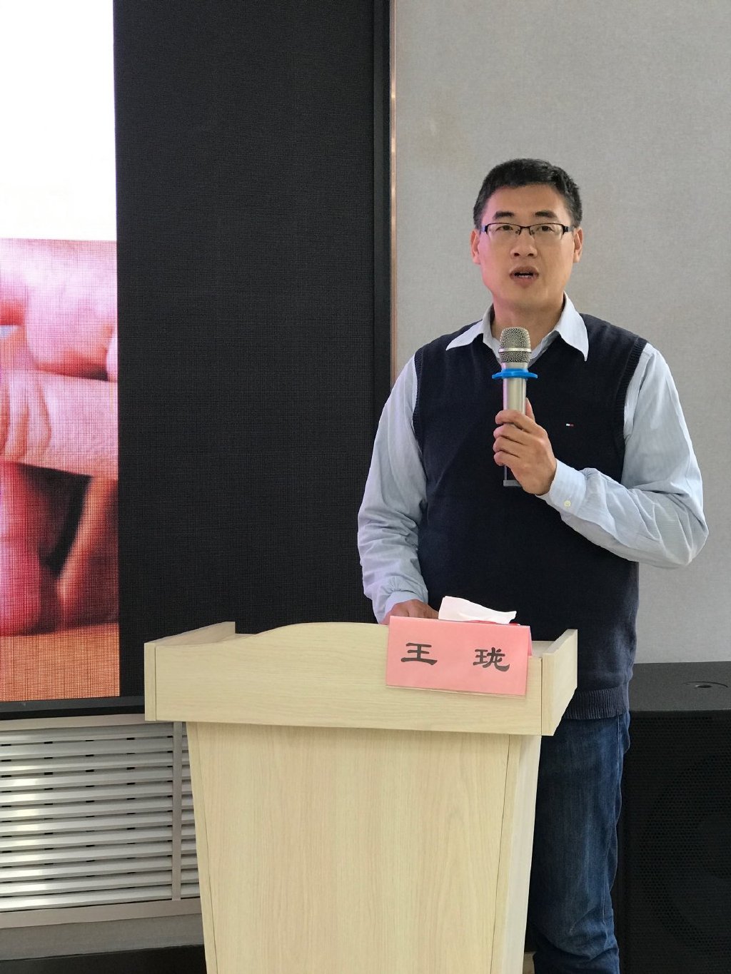 长期缺觉危害不小，管好睡眠有助健康