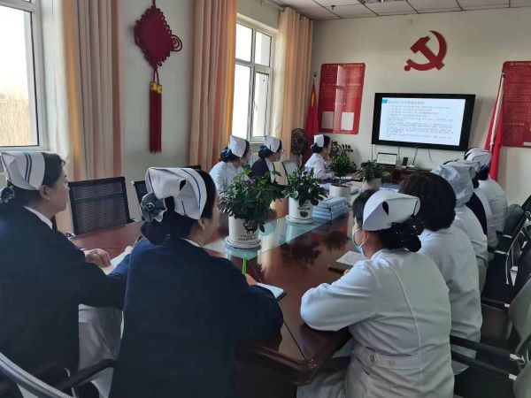【倾心聚力为病患】多学科团队护理查房——打破专业界限（2）.jpg