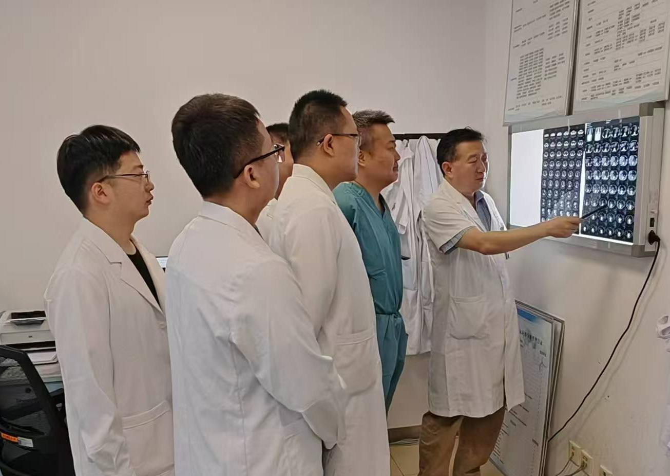 术前讨论.jpg
