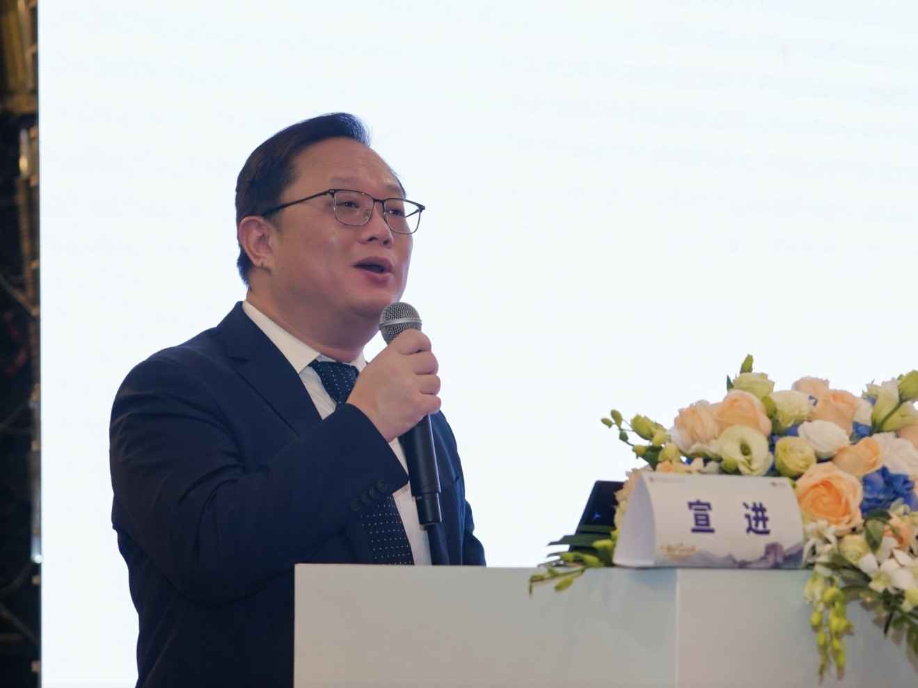 微信图片_20250102144704_副本.jpg