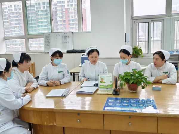 榆次区人民医院心内一科护士长王金芯_proc.jpg